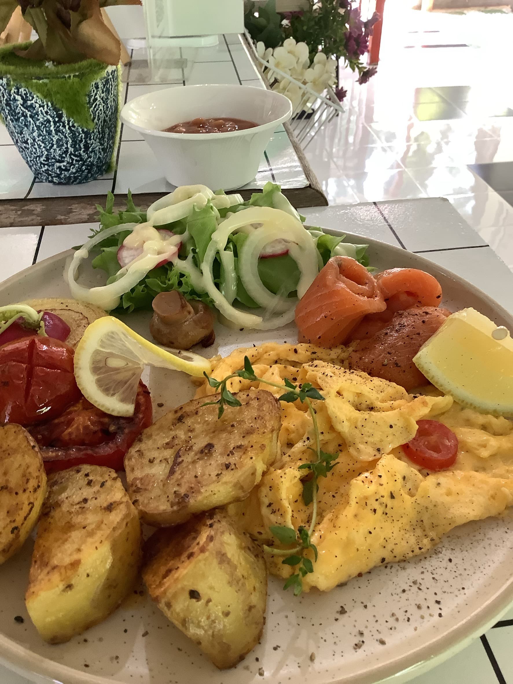Smoked Salmon Omelette & Potatoes at MaeKung Cafe Krabi